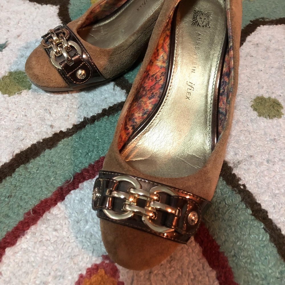 Anne Klein iflex wedge heels. Sz. 8 1/2. GUC!